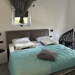 Pod Vrsak Apartamento *