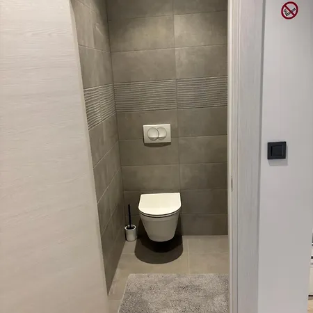 Pod Vrsak شقة مورتير