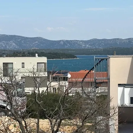 Pod Vrsak 아파트 *